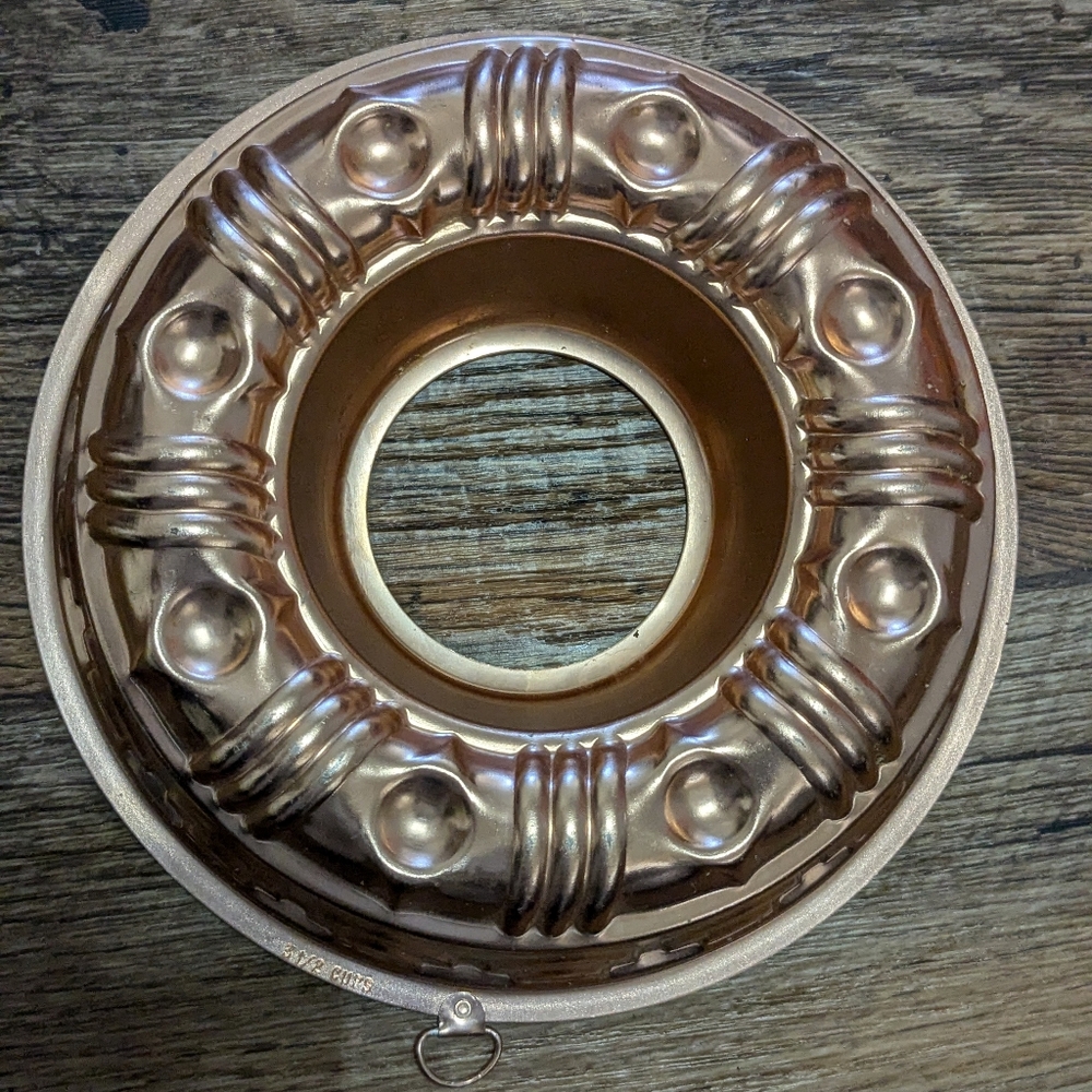 Vintage Copper Tone Aluminum 3 1/2 Cup Jell-o Mold  CAKE Ring Decor
